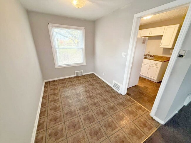 Photo - 2 BED 1 BATH BEAUTIFUL SINGLE FAMILY HOME