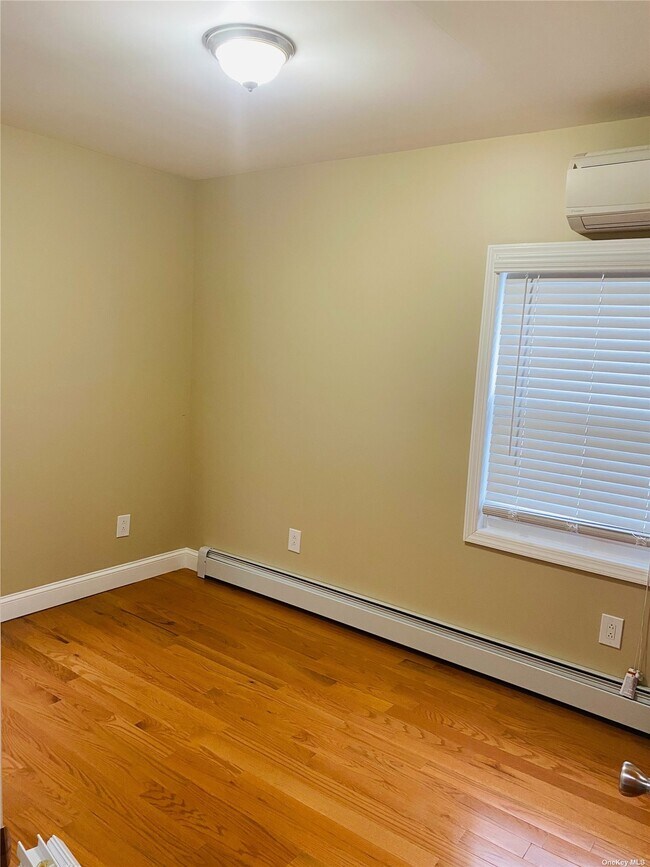 Photo - 143-14 Ferndale Ave