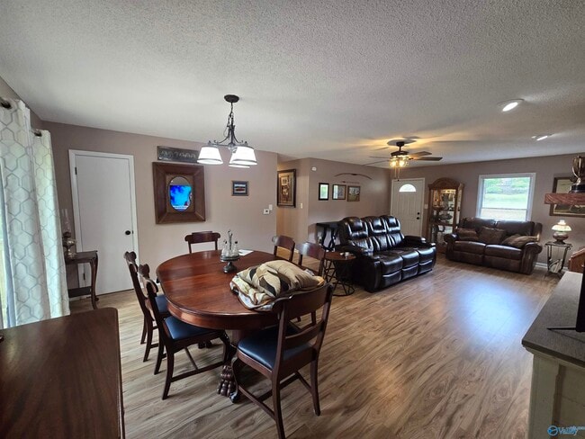 Photo - 112 Jacque-Jim Dr