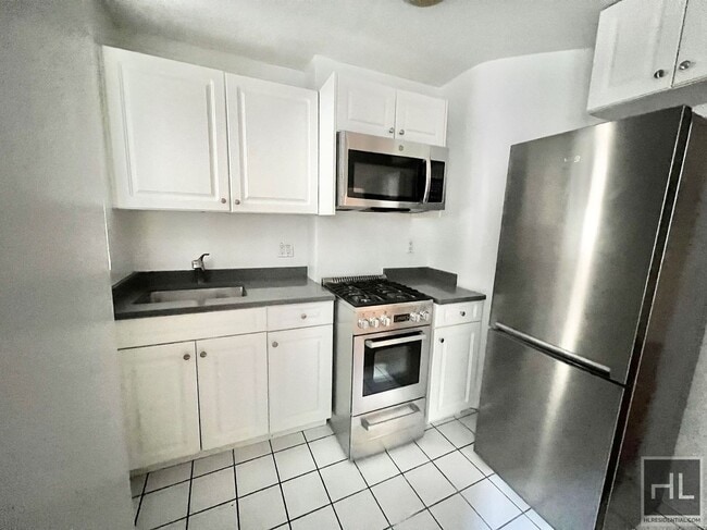 Photo - AMSTERDAM AVENUE Unit 1H