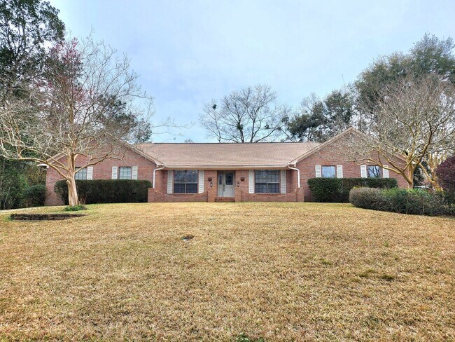 Building Photo - Step into luxury living with this stunning residence!