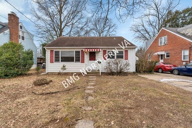 Photo - 5722 4th St S