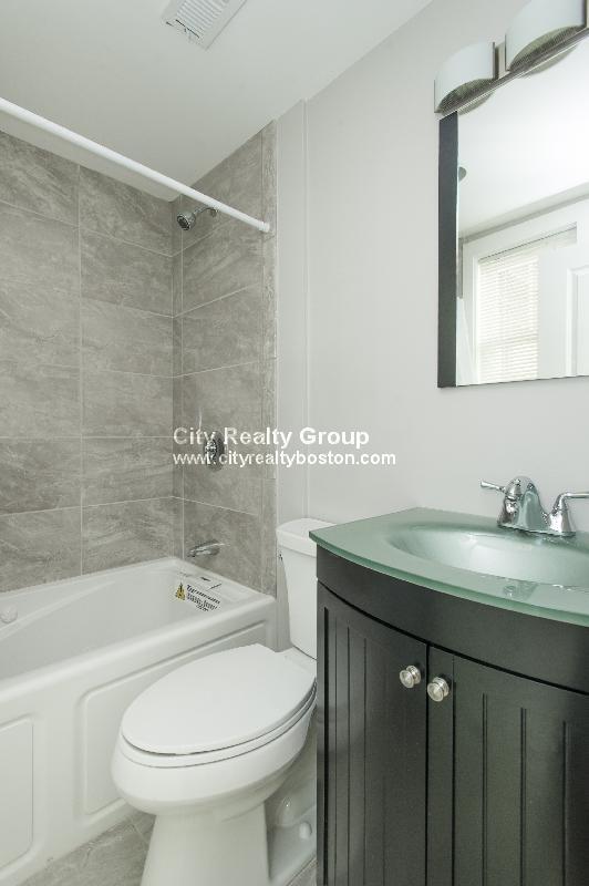Photo - 2973 Washington St Unidad 1