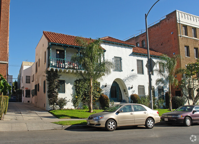 Building Photo - 450 S Cochran Ave Rental