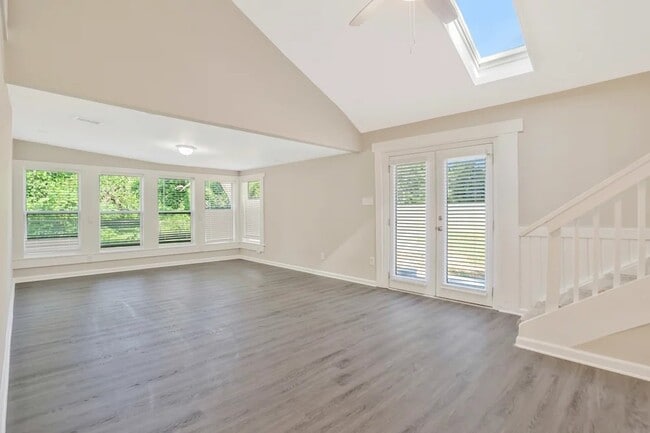 Photo - 1818 Waldrep Cir SE