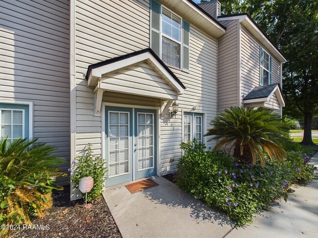 Building Photo - 102 Judice Meadows Ln Rental