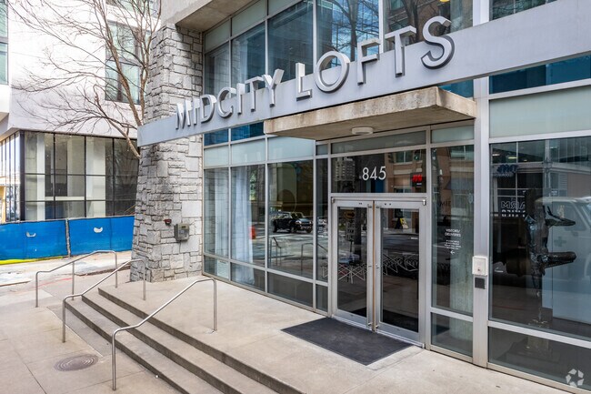 Entrada - MidCity Lofts