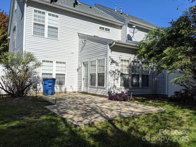 Photo - 5044 Parkview Way