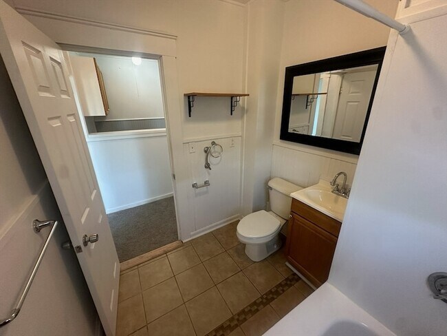 Photo - 266 Hilldale Ave Unit 3