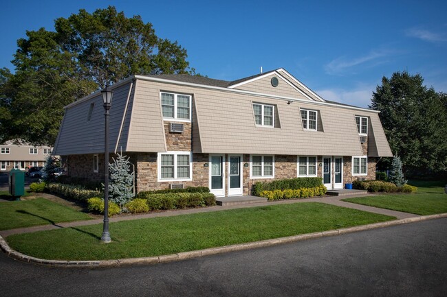 Building Photo - 100 Imperial Way Unit I1113 Rental