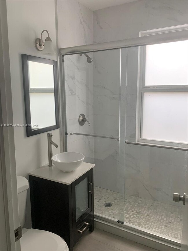 Photo - 712 SW 56th Ave Unit 3