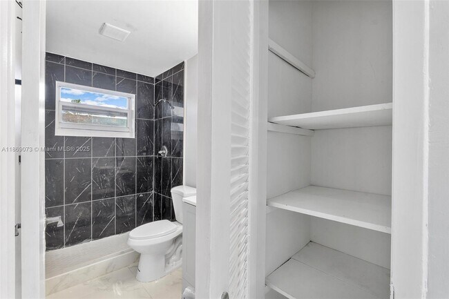 Photo - 5305 NW 18th St Unit 5305