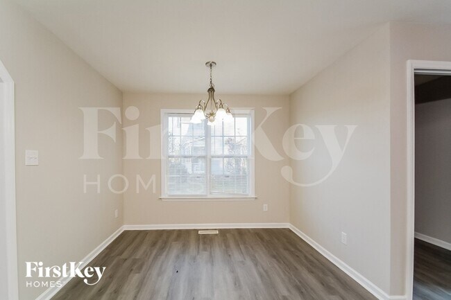 Photo - 214 Sunset Pointe Dr