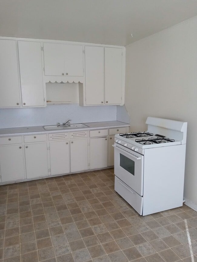 Photo - Nice 1 bed, 1 bath Duplex
