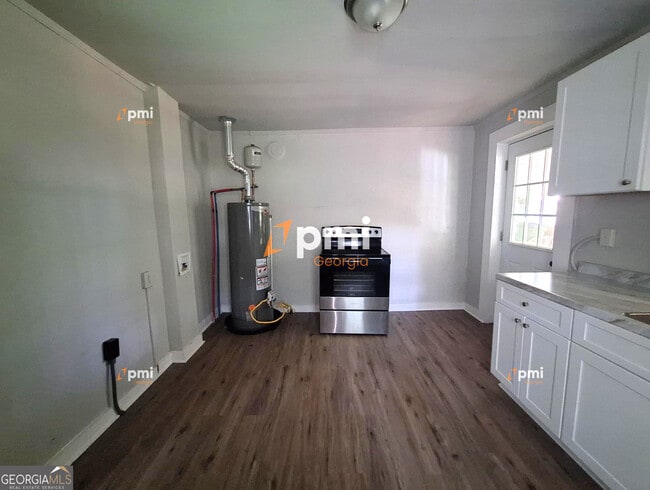 Photo - 122 Irwin St