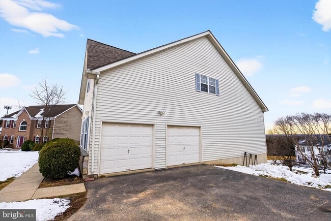 Photo - 2002 Archer Ct