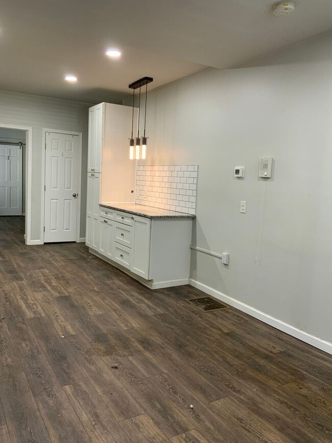 Photo - 236 E Ross St Unit 236 E ROSS ST- APT# 1