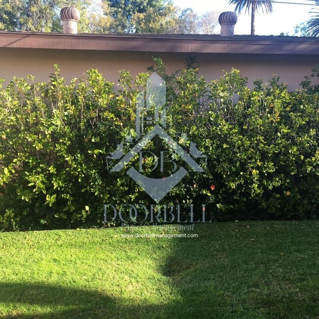 Photo - 241 Alpine St Unidad 2