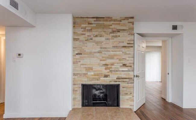 Photo - 2 bedroom in Kingwood TX 77339 Unit 2047