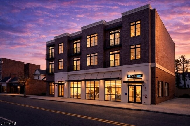 Photo - 423 South Ave W Unidad 206