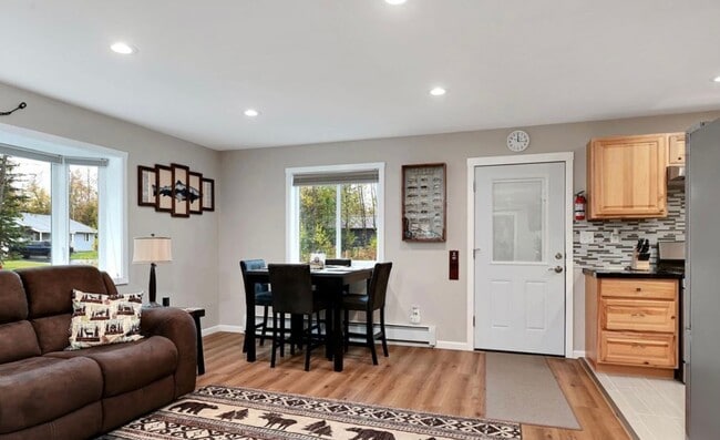 Photo - SEASONAL 2BD 1BA