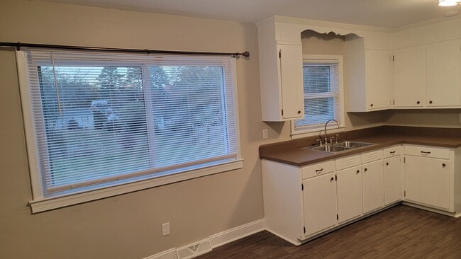 Photo - 1789 Hausman Dr