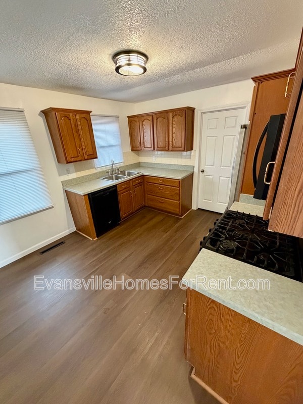 Photo - 2148 Waggoner Ave