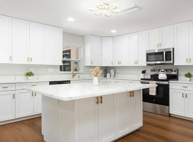 Photo - 4335 10th Ave S