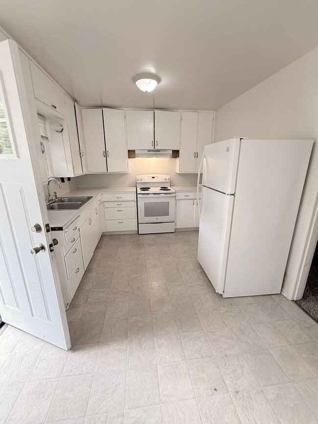 Photo - 1124/1128 Perry Unit 1128
