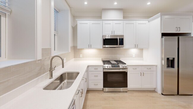 Building Photo - 38 Allston St Unit 1