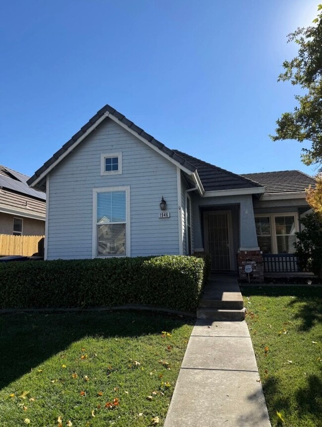 Building Photo - Adorable 3 bedroom 2 bath home
