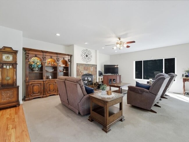 Photo - 12855 Murphy Rd