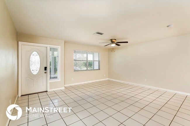 Building Photo - 330 SE 46th Ln Rental