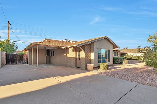 Photo - 3 BEDROOMS 2 BATHS! GRASS YARD!