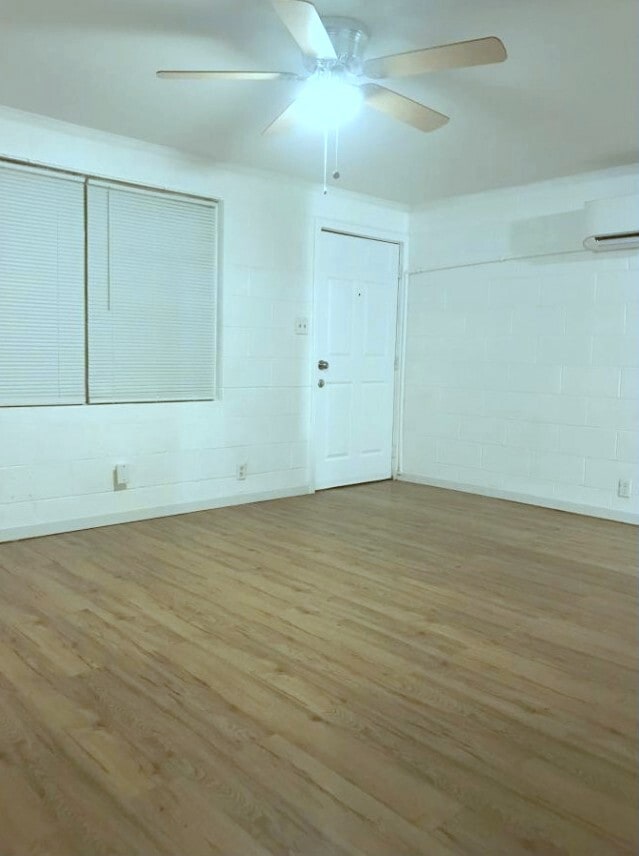 Photo - 219 S 7th St
