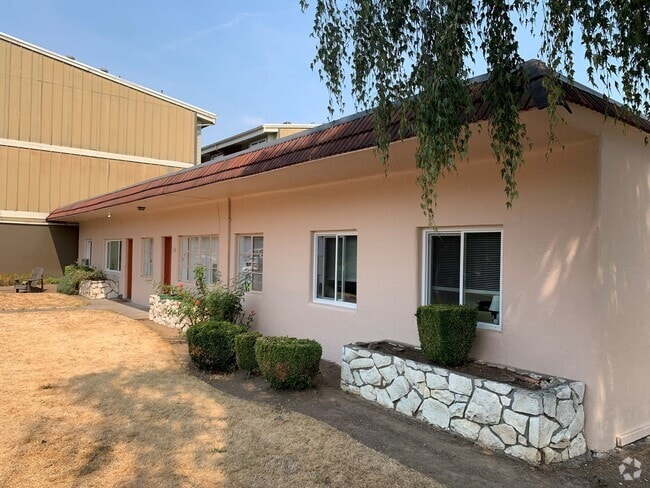 Building Photo - Fully Refreshed Westmoreland 3bd in Plex. ... Rental