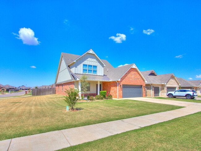 Photo - 1463 Hickory Trl