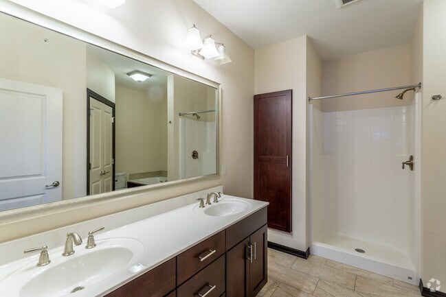 2BR, 2BA - Mirabella - Villas at the Plaza