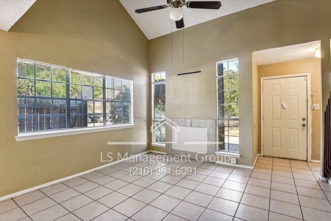 Photo - 6702 Windsor Hollow Dr