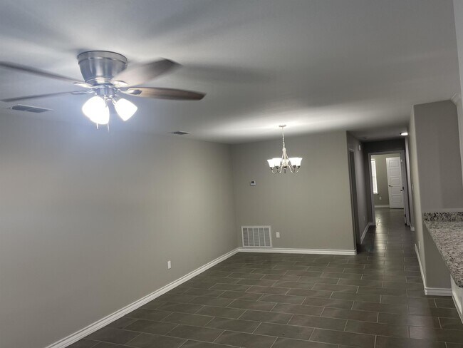 Photo - 109 Olive St