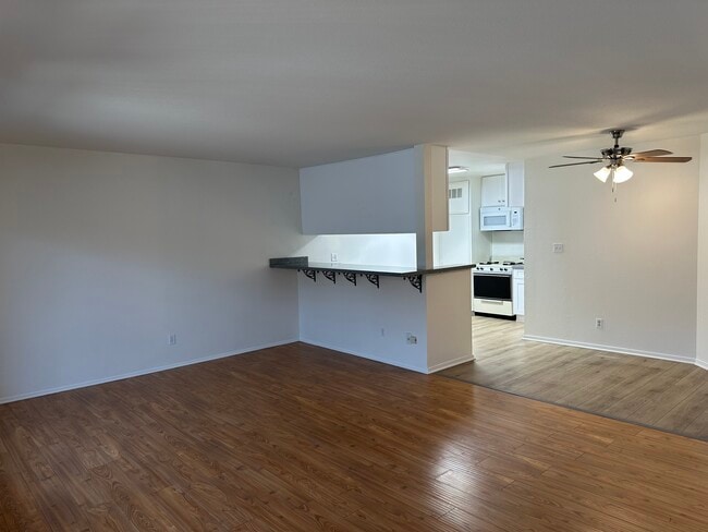 Photo - 5621 Klump Ave