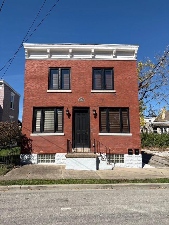 Photo - 156 Main St