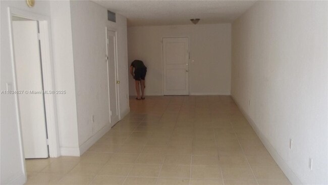 Photo - 3582 NE 171 St Unit 305