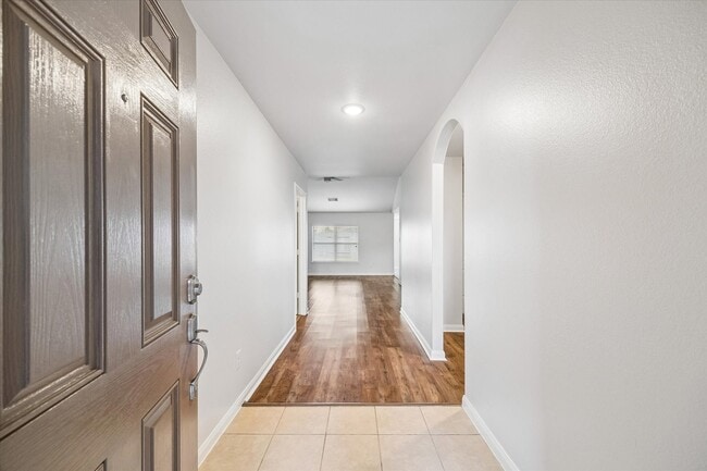 Photo - 20431 Kittredge Dr