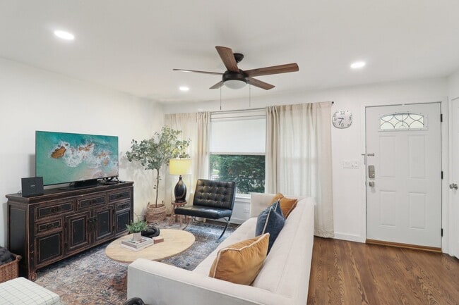 Photo - 3008 N Spaulding Ave