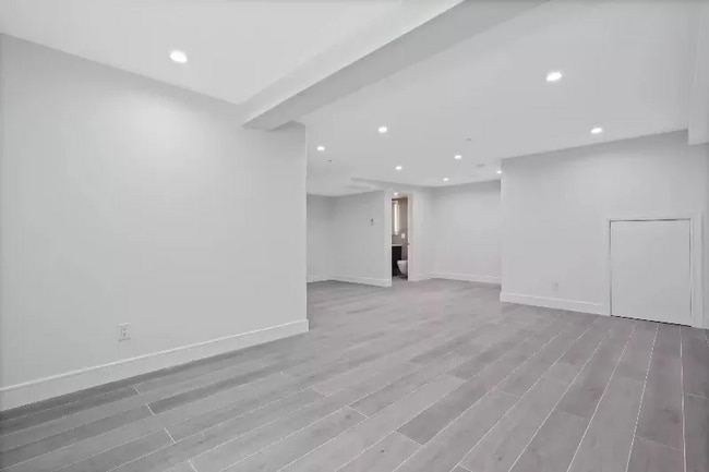 Building Photo - 45 Garnet St Unit 1A