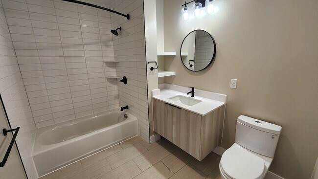 Photo - 344 Bremen St