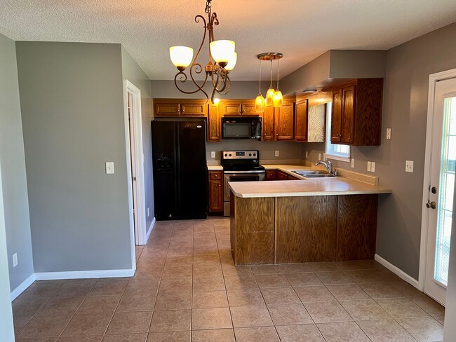 Photo - 2404 Whitecliff Cove