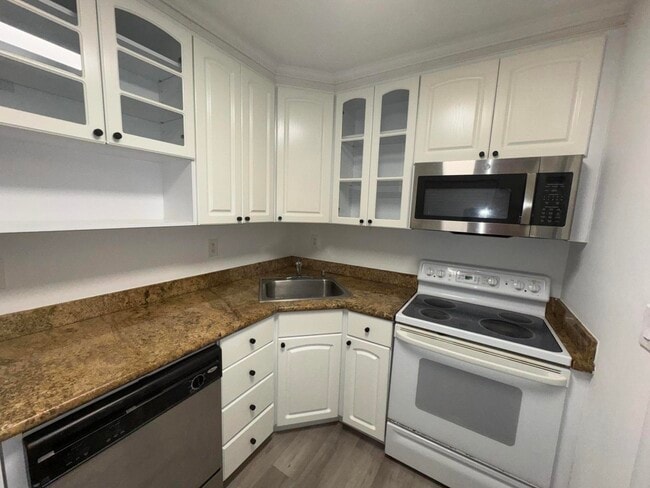 Photo - 211 Lake Ave Condo Unit 4