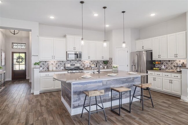 Photo - 505 Saturnia Dr